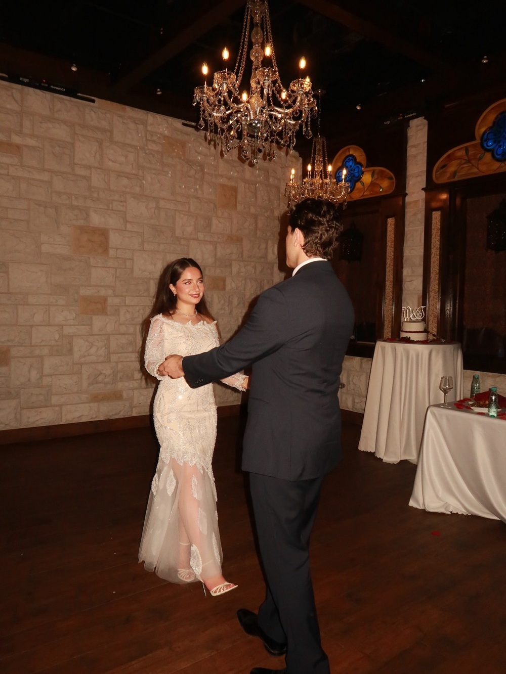 Elegant Ivory Lace Bridal Dress - Unbranded